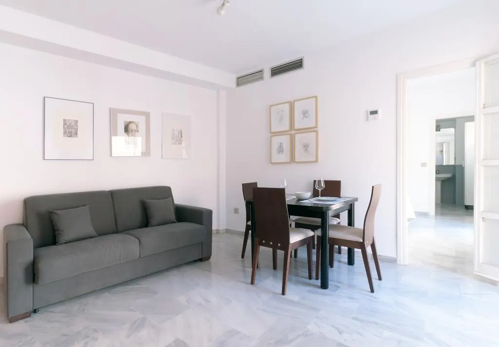 Aparbel Encarnacion - Jeronimo Hernandez Hotel Sevilla